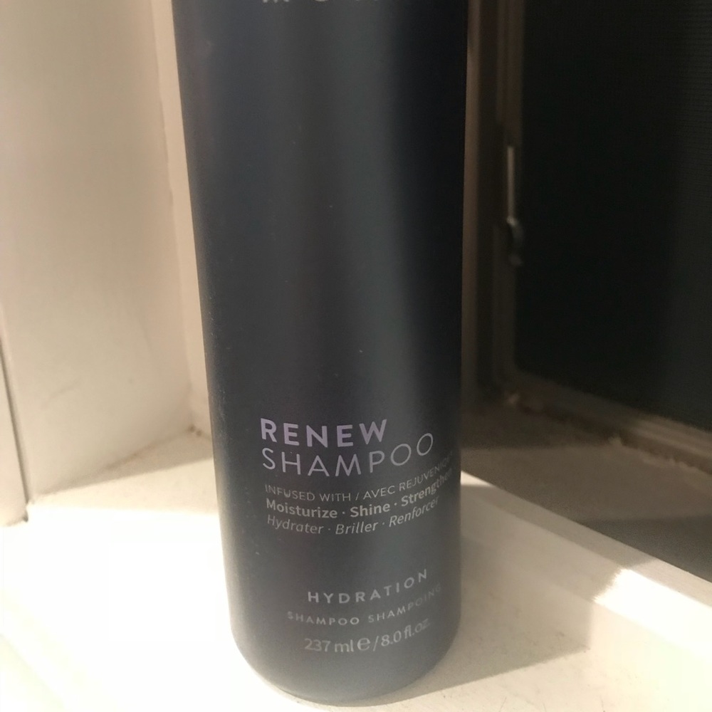 Monat Renew shampoo